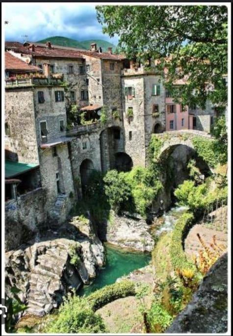 Wayne'S House, A Short Walk To The Waterfalls Bagnone Exterior photo